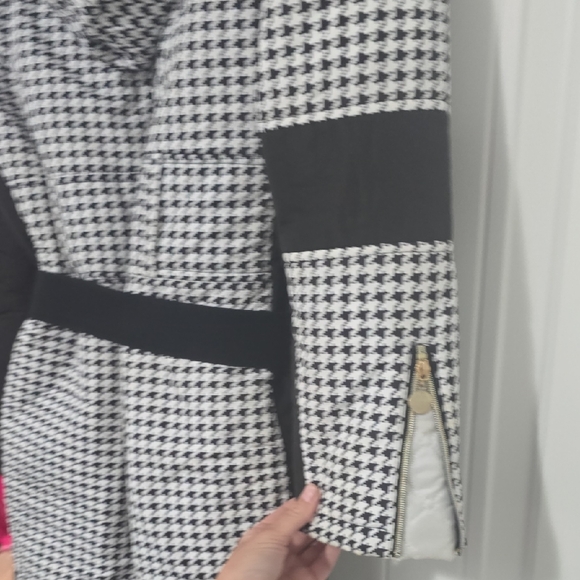 Stylish Elegant Black and White Houndstooth Snowsuit - Picture 6 of 10